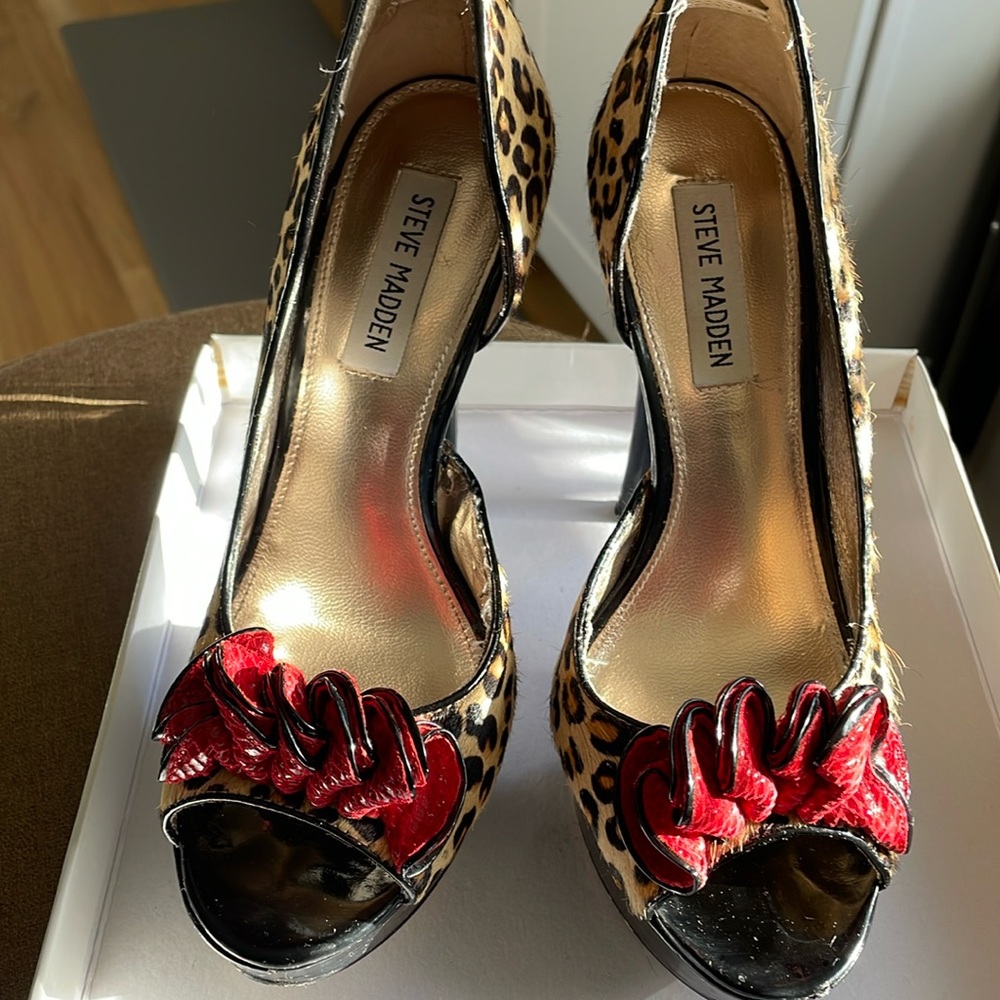 Steve Madden Crissyyl Leopard Heels